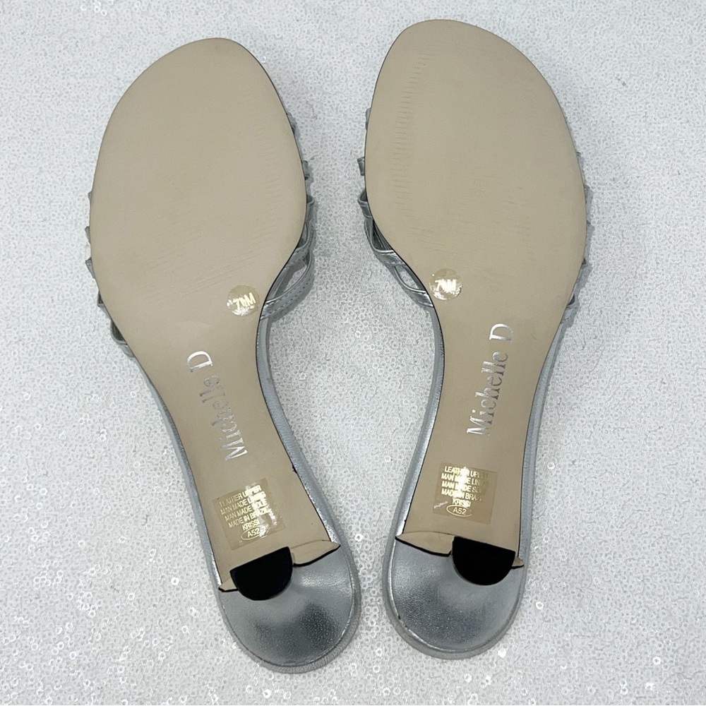 Michelle D sandals/ kitten heels silver leather with floral detail size 7 - Picture 5 of 15